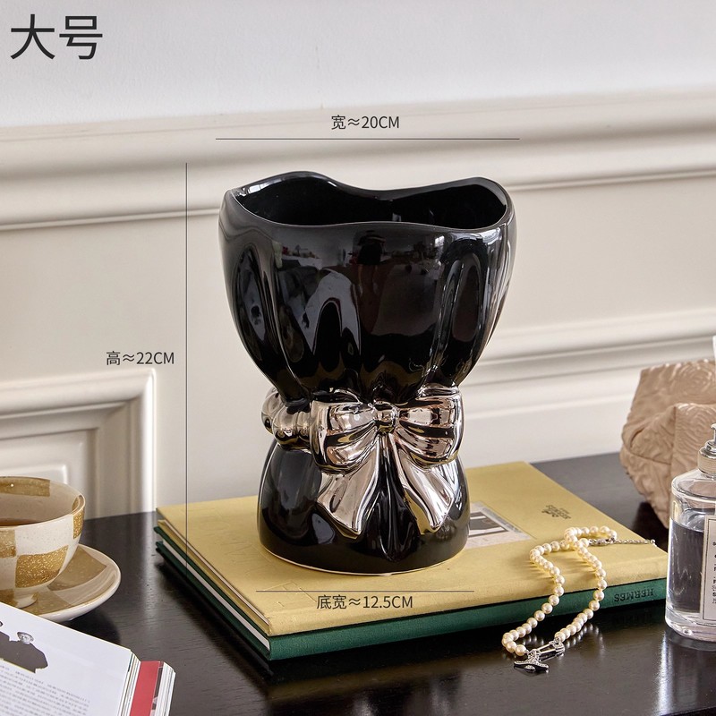 手捧花束陶瓷花瓶插花摆件高级感小众家居装饰花瓶陶瓷仿真花花器|undefined