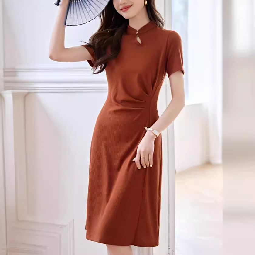 2024夏季新款新中式国风优雅气质盘扣收腰抽褶设计合体显瘦连衣裙