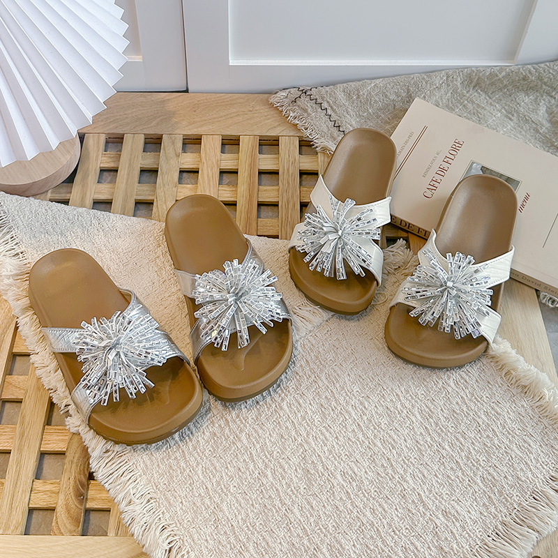Zapatillas de moda para niñas 2026 verano nuevos niños extranjeros zapatillas de dedo abierto zapatillas de playa coreana image 5