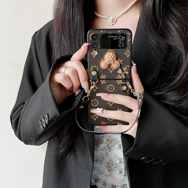 Samsung, compatible handheld GalaxyZFlip3 flower-shaped, folding phone case, with little bears, folding screen