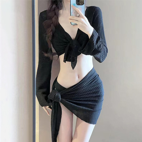 Bikini swimsuit for women 2024 new four-piece set high-end white sexy split swimsuit Sanya resort hot springs