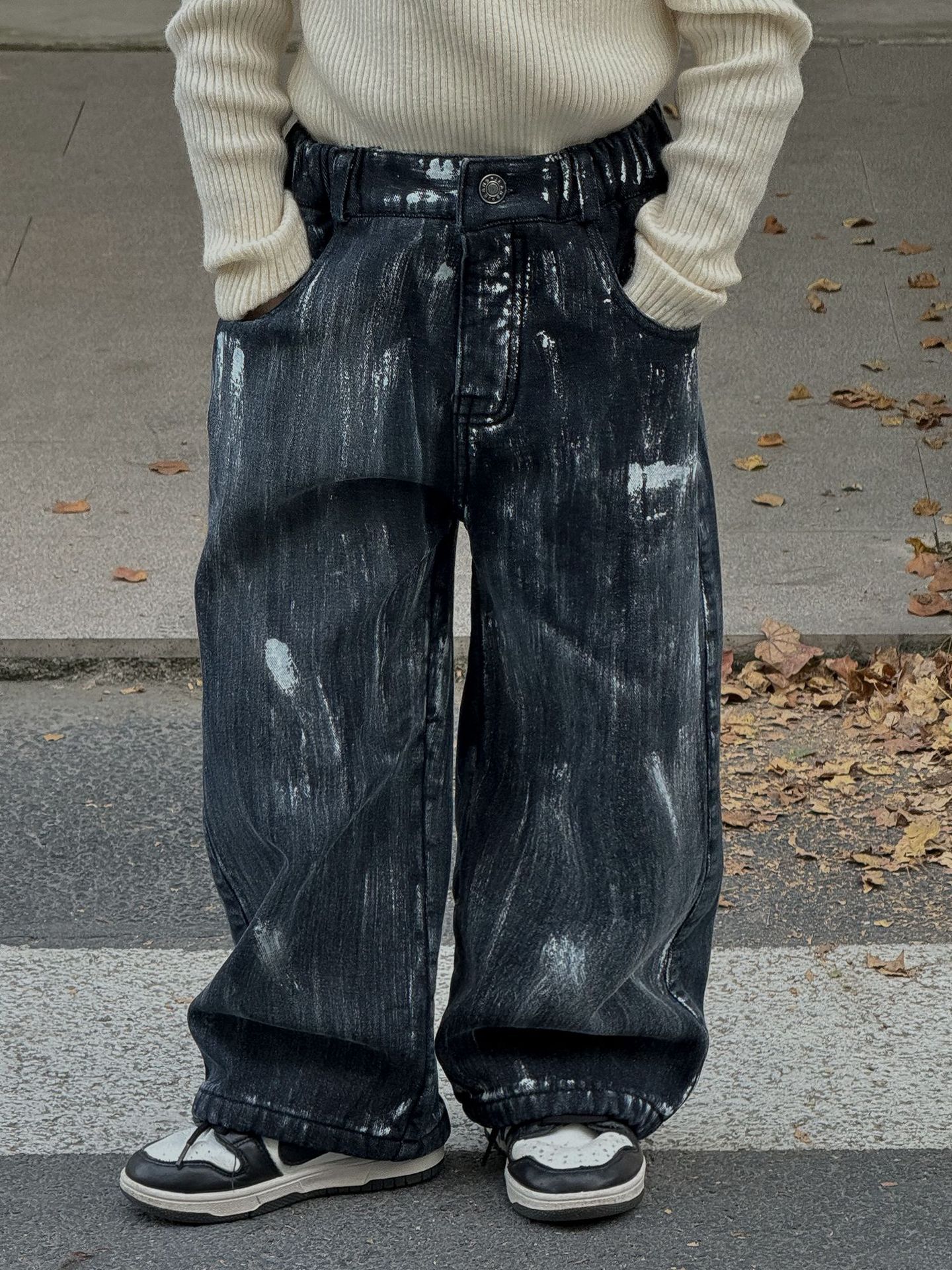 23冬新款中小童男童韩国童装加绒加厚一体绒柔软涂漆做旧牛仔长裤