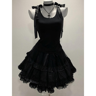 �OӋ��С���͹ź�ɫ���������������ȹ���b�ļ�Ů