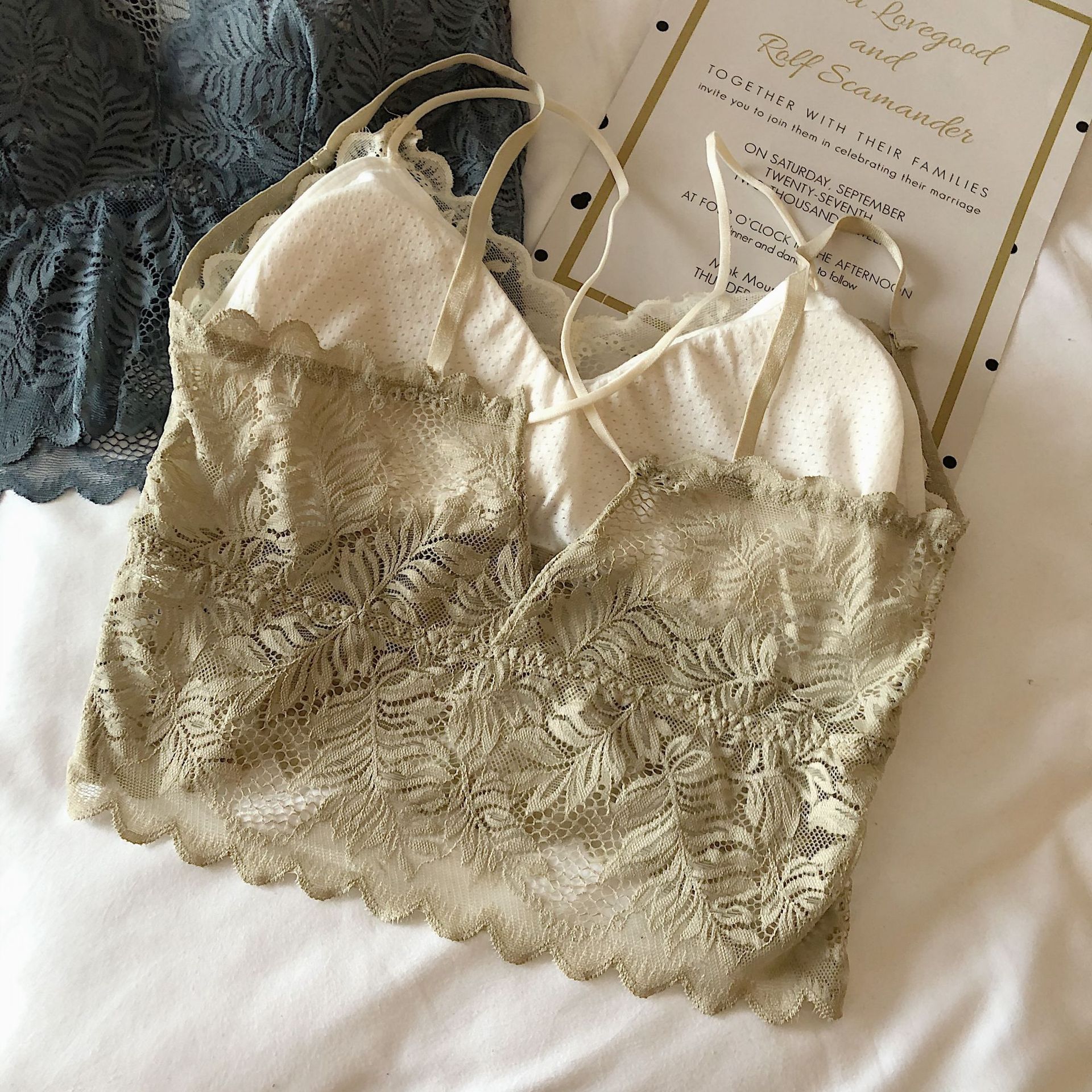 La primavera y el verano nuevo encaje belleza espalda tirantes envuelto en el pecho sexy color a juego correa de hombro doble chaleco sujetador ropa interior mujeres al por mayor