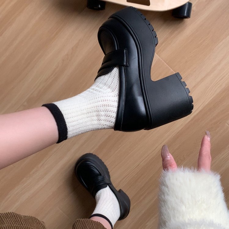 검은색