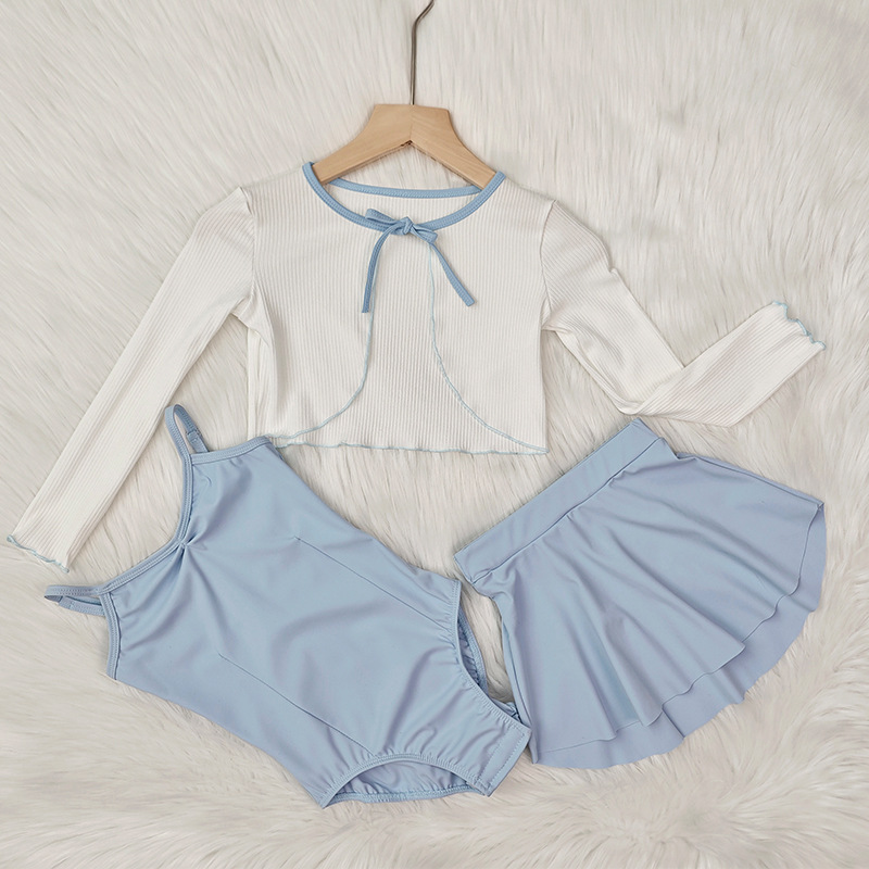 Traje de entrenamiento de honda azul niebla de verano para niños Traje de baile cómodo para niñas de nailon Traje de baile de tres piezas