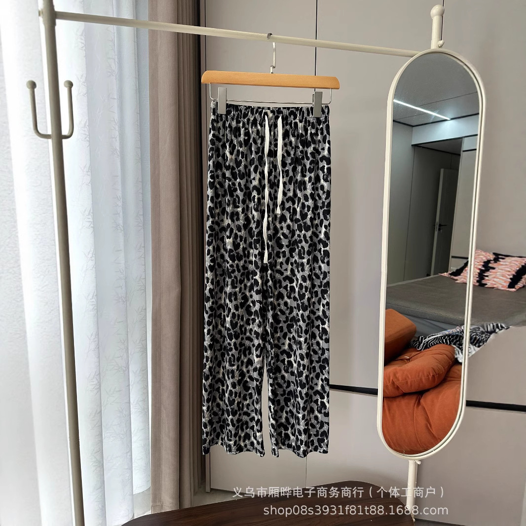 Nuevo estilo estampado de leopardo mujer verano fino estampado pantalones anchos mujer cintura alta fina seda de hielo estilo explosivo suelto drapeado hielo