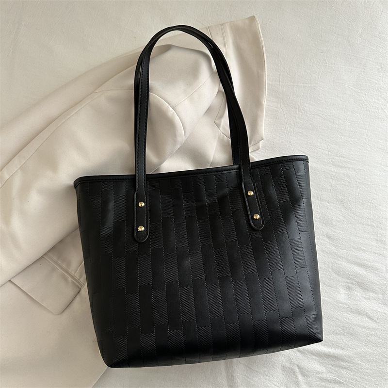 Personalidad de la bolsa de gran capacidad para mujeres invierno 2024 nueva moda mochila casual textura clase de viaje bolsa