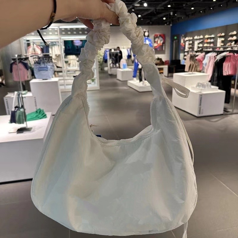 2024 새로운 도착 아디 클로버 클라우드 백 화이트 언더암 가방 남녀 패션 스포츠 어깨 크로스 바디 핸드백