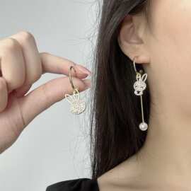 气质高级感韩国新款不对称耳钉微镶钻小兔子珍珠耳环网红耳饰女潮