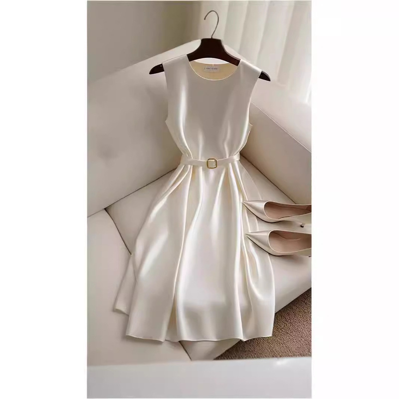 French temperament high-end sense of simple and elegant high-end exquisite formal occasion white sleeveless dress summer