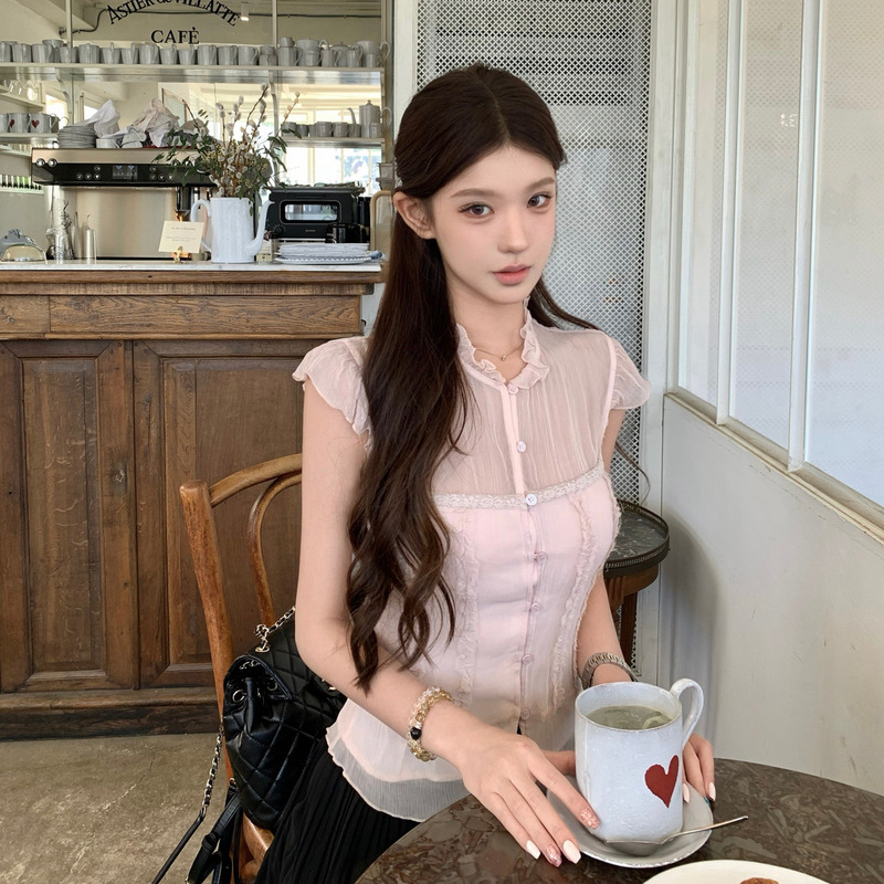 Purely alluring stand-collar ruffle shirt for women, new summer style with lace trim, small flutter sleeves, sweet and slimming top Purely alluring stand-collar ruffle shirt for women, new summer style with lace trim, small flutter sleeves, sweet and slimming top