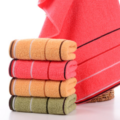 Soft and absorbent cotton square face towels—perfect for washing your face, thick and durable, making them ideal as wedding gifts or adult presents for milestone occasions like coming-of-age ceremonies.