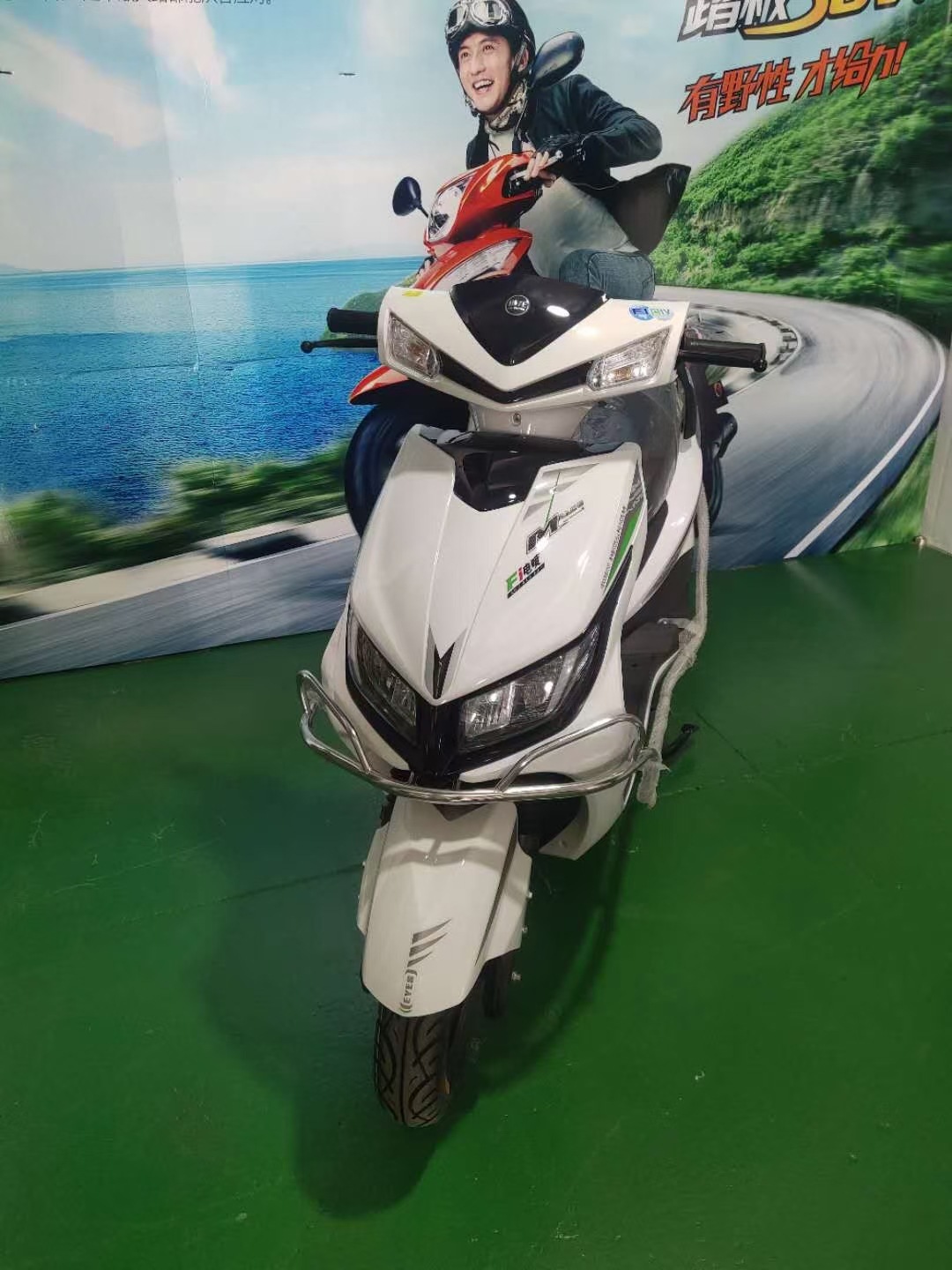 Cross-Border Exclusive Supply of Angel-Eye Motorcycles, Scooters, Fuel-Powered Motorcycles, Long-Lasting and Fuel-Efficient Scooters