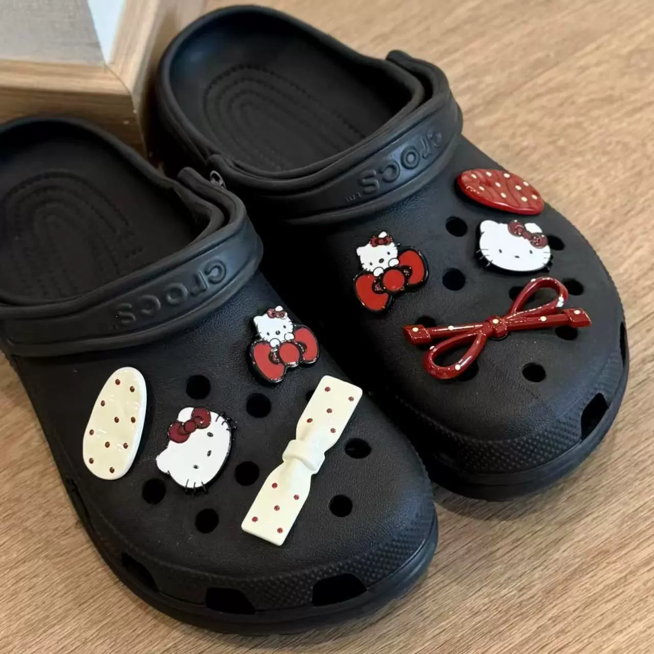 Removable footwear buckle, universal accessory, DIY