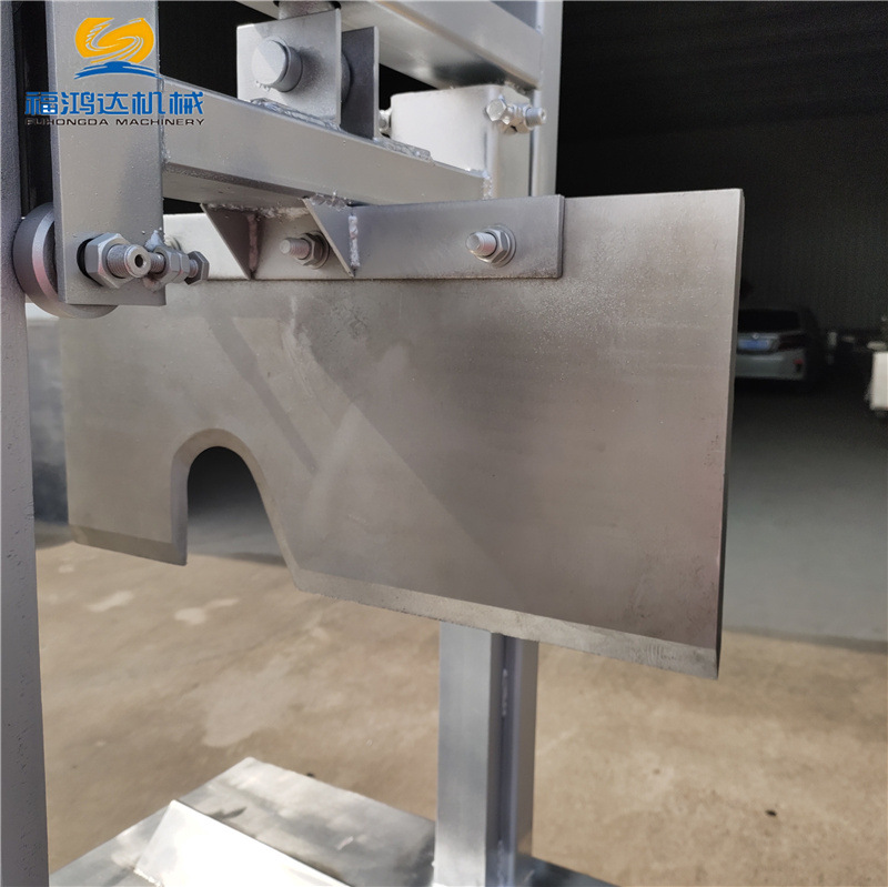 屠宰设备厂家 留脑壳的牛头劈半机 大刀片的牛头切半机