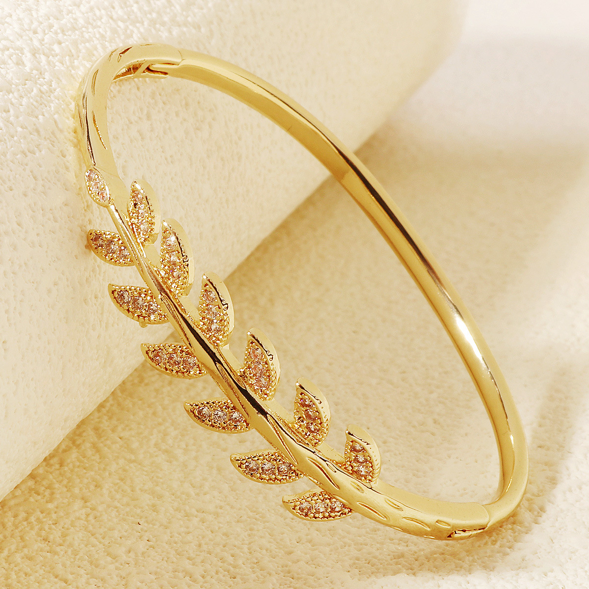 20g Weight 0.03µm-0.05µm Gold Plating Thickness Electroplating Gold Plating Process 18K Real Gold Plated Plating Material Rhinestones, Zircon Inlay Material Bangle Classification 1 Piece Quantity Holiday, Travel, Daily Occasion Copper Material Love, Round, Square Pattern Women's Gender French Style, Modern Style, Classic Style Style Inlay Craft French Style Modern Style Classic Style Love Round Square Rhinestones Zircon Alloy Copper Wholesale Bangle 5