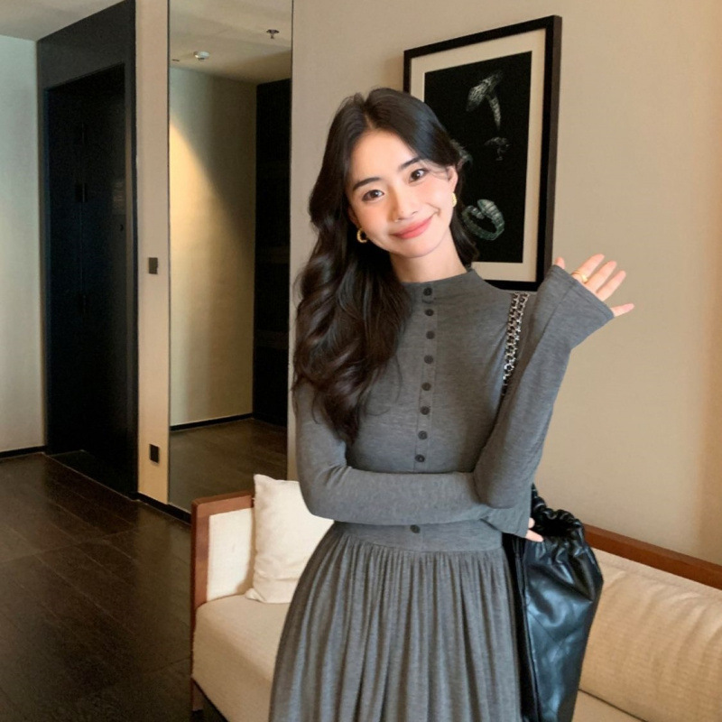 高级显瘦黑色长袖针织连衣裙女春秋韩系收腰修身气质打底裙长裙子|undefined