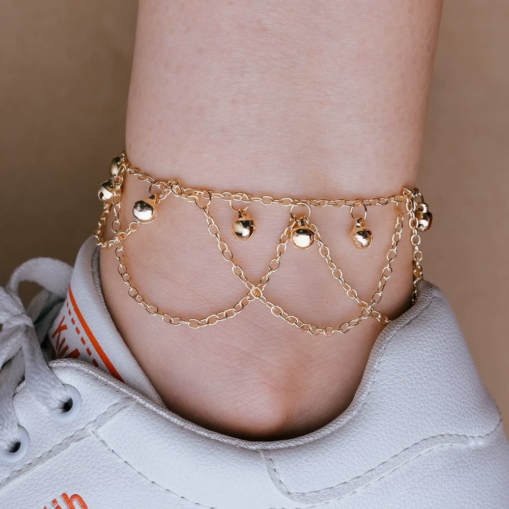 Ан ankle bracelet, fashionable wavy small bell with tassels, European style, boho style