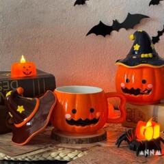 かぼちゃのコップの背の高い顔の値がかわいい陶磁器のコップのプレゼントは蓋のクリスマスのマグカップの誕生日の贈り物を持ちます。