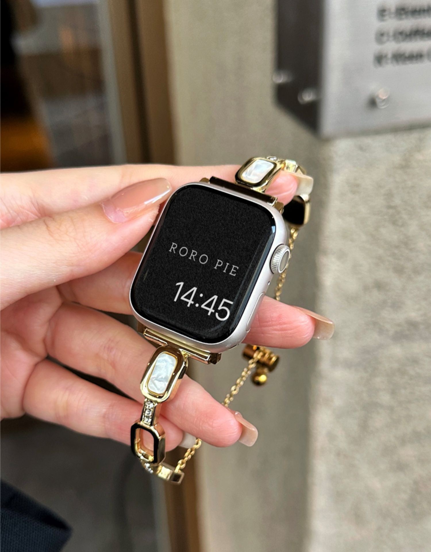 19g Weight Watch Strap Classification Alloy, Metal Material Multicolor, Apple Pattern Casual, Elegant, Vacation Style Casual Elegant Vacation Multicolor Apple Watch Strap 10