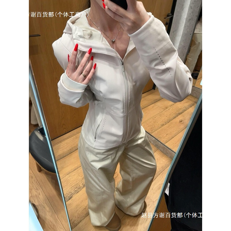 Soft Shell Slim Fit Jacket Women's 2025 New High-End Super Nice Outdoor Waist Sports Jacket Spring