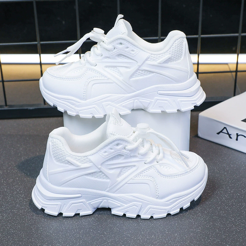 Маленькие белые туфли дикие дышащие детские туфли папы 2025 лето новые девчушки ins кроссовки для мальчиков