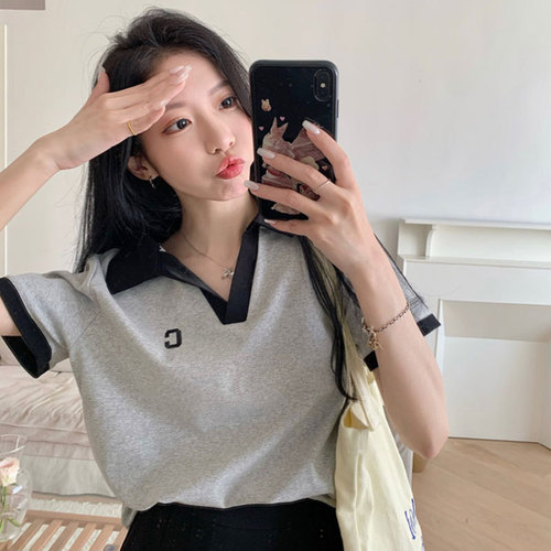 Plus-size women's polo shirt with a square neckline, short-sleeved T-shirt, 2025 summer, for slightly plus-size women, hides the abdomen and makes you look slimmer, V-neck top