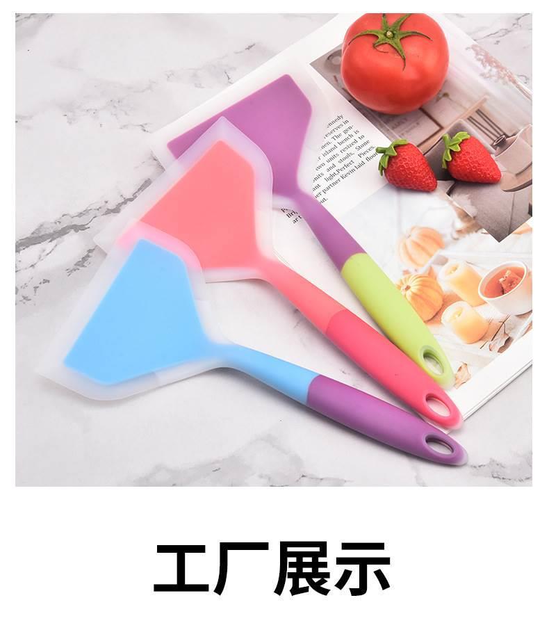 Silicone Spatula Turner Non-Stick Safe Heat Resistant Mini Green for Tamagoyaki Pancake Frying in use