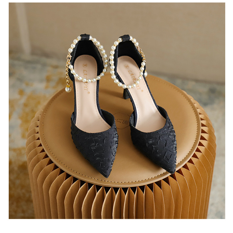 Women's Vintage Style Solid Color Point Toe Pumps display picture 23