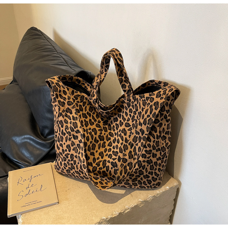 Leopard Print Canvas Commuter Lazy Style Bag Women's 2024 Foreign Trade Fashionable Portable Large Capacity Shoulder Mummy Bag Crossbody Bag
