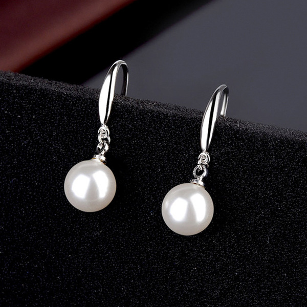 Fresh elegant earrings pearl