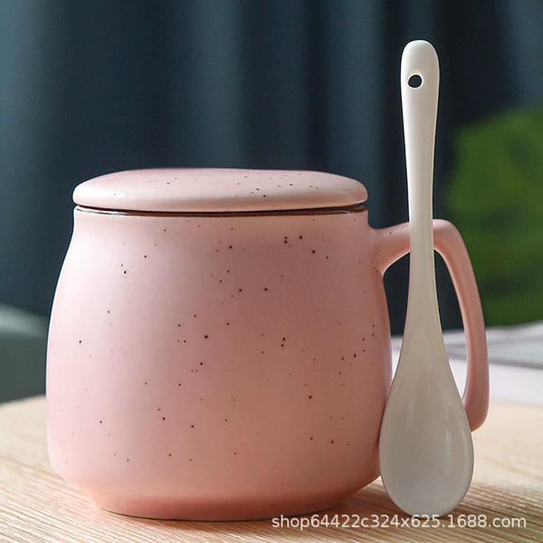 Breakfast cup powder is covered with star stamped porcelain short spoons
