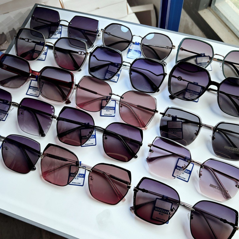 2026er Modell Metall-Nylon-Polarisierte Sonnenbrillen für Damen mit hochwertiger UV-Schutz und schmalem Gesichtseffekt, trendige Nylon-Sonnenbrillen
