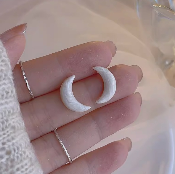Bandeja de incienso para mosquitos, pinzas para las orejas, sin orejas perforadas, pendientes retro de nicho de alta gama, pinzas para las orejas de perlas de temperamento femenino, pendientes coreanos de lujo ligero