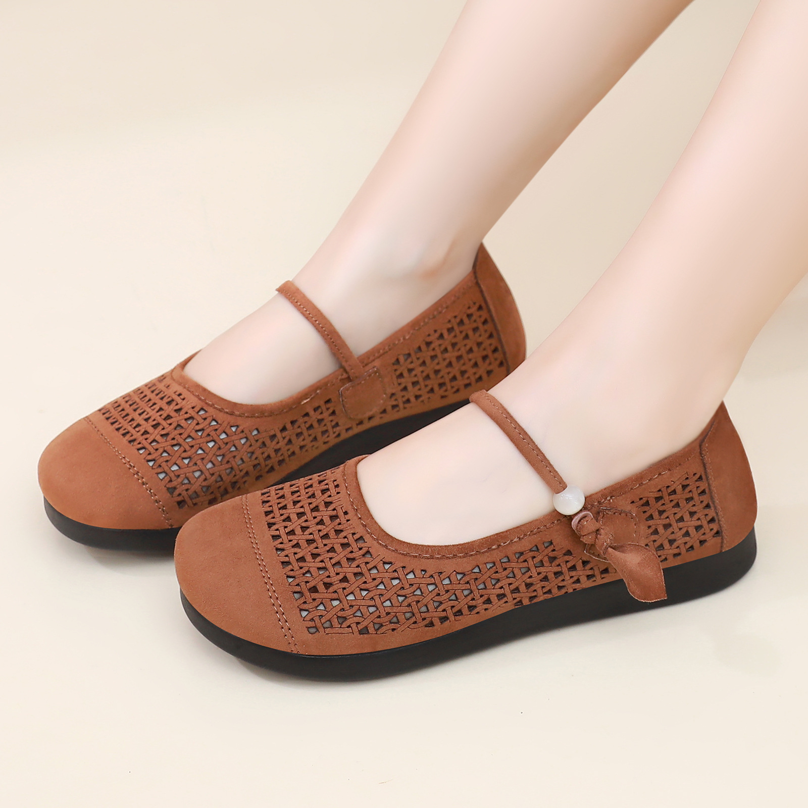 Redonda cabeza Mary Jane zapatos de piel de cordero plano zapatos de mujer de verano nuevos zapatos agujeros huecos con tacones bajos