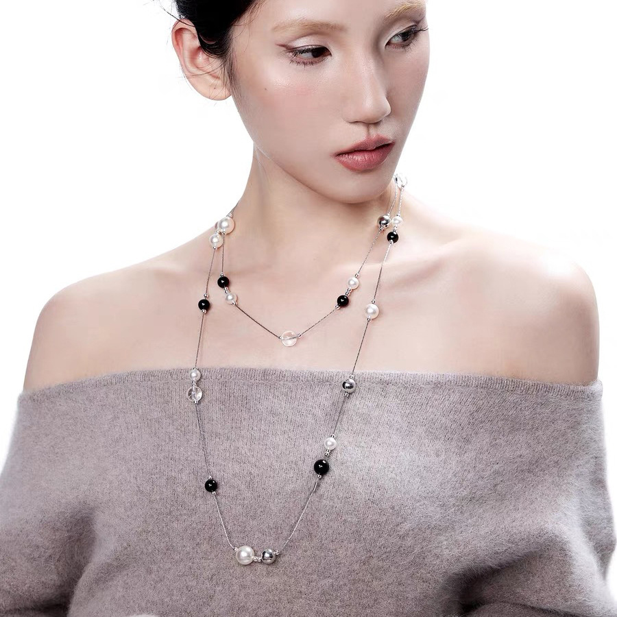 Elegant Black White Pearl Necklace Women Long Multi-Wear wash sweater Chain Lightweight Luxury Clavicle Necklace Fashion Accessory display picture 5