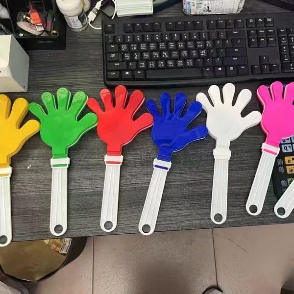 Concert plastic clapping hands, paired cheering props, annual meeting, football game, support clapping instruments, wholesale
