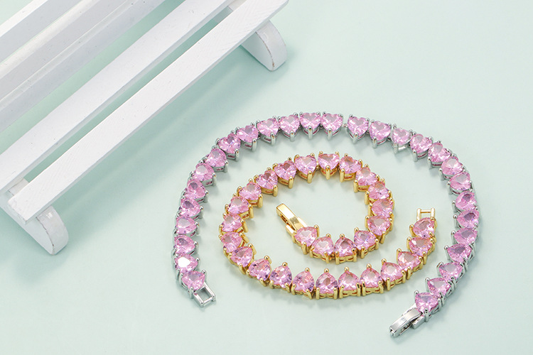 Anniversary, Business, Travel Occasion Copper Material Geometric Pattern Fashion Geometric Copper Micro-set Pink Diamond Zircon Bracelet Female