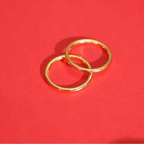Joyería Xuping anillo de oro de 2 mm simple de viaje fácil de usar anillo de anillo sin género neutro viento