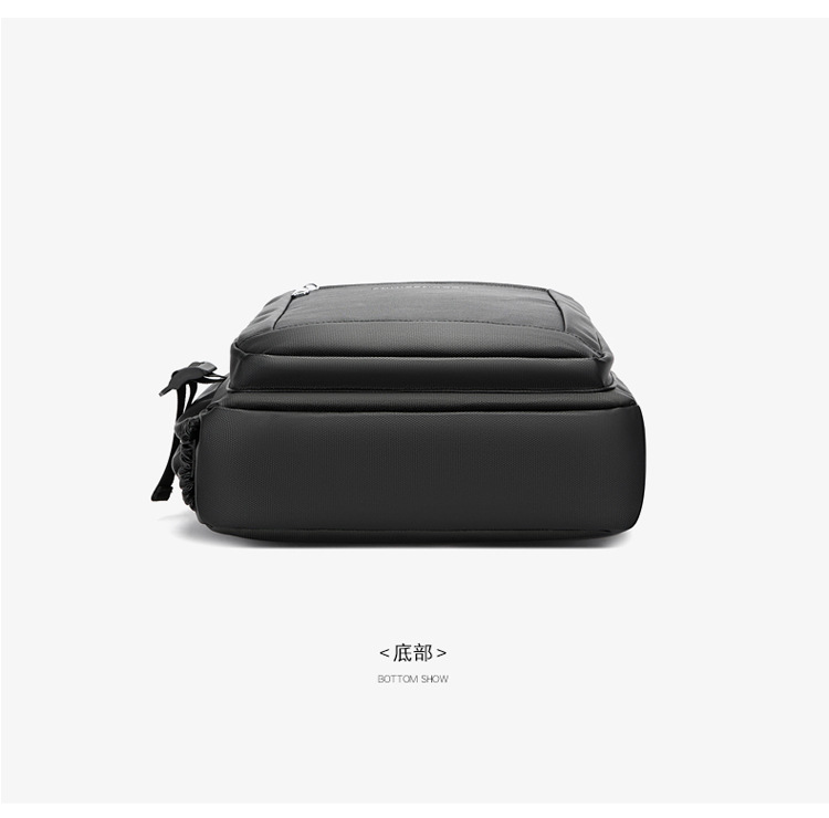 The new 2024 high-end briefcase, a simple men's large-capacity casual sports single-shoulder bag, is water-resistant for cross-border use undefined
