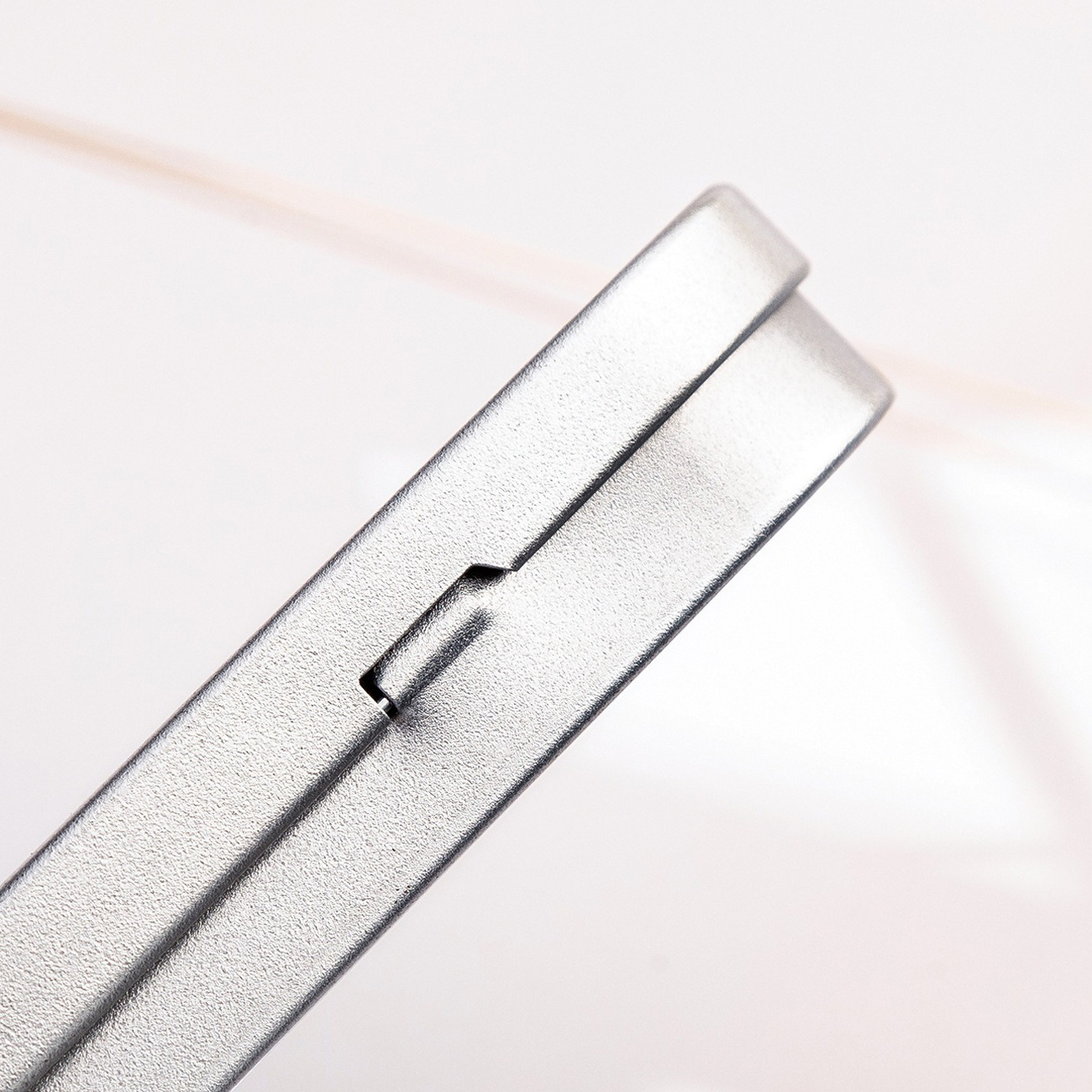 Caja de hojalata en stock al por mayor caja de bolígrafo caja de pluma de metal caja de pluma de latón caja de regalo firma pluma caja de hierro