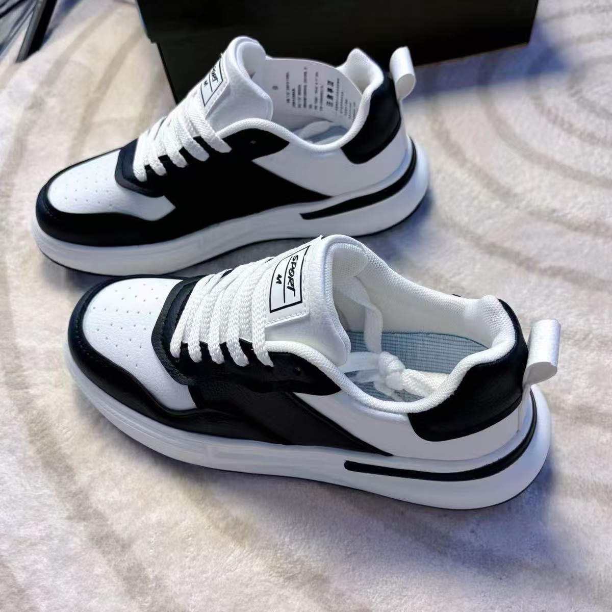 ShoeGlobe New Fashion Winter Plush Low-top Dad Trendy Versatile Thick-soled Sports Casual Men's White Shoes_voghion.com