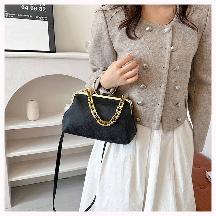 Borse da donna nuove transfrontaliere Borsa a tracolla a tracolla moda europea e americana Borsa da donna con fibbia a catena di fascia alta con texture_voghion.com