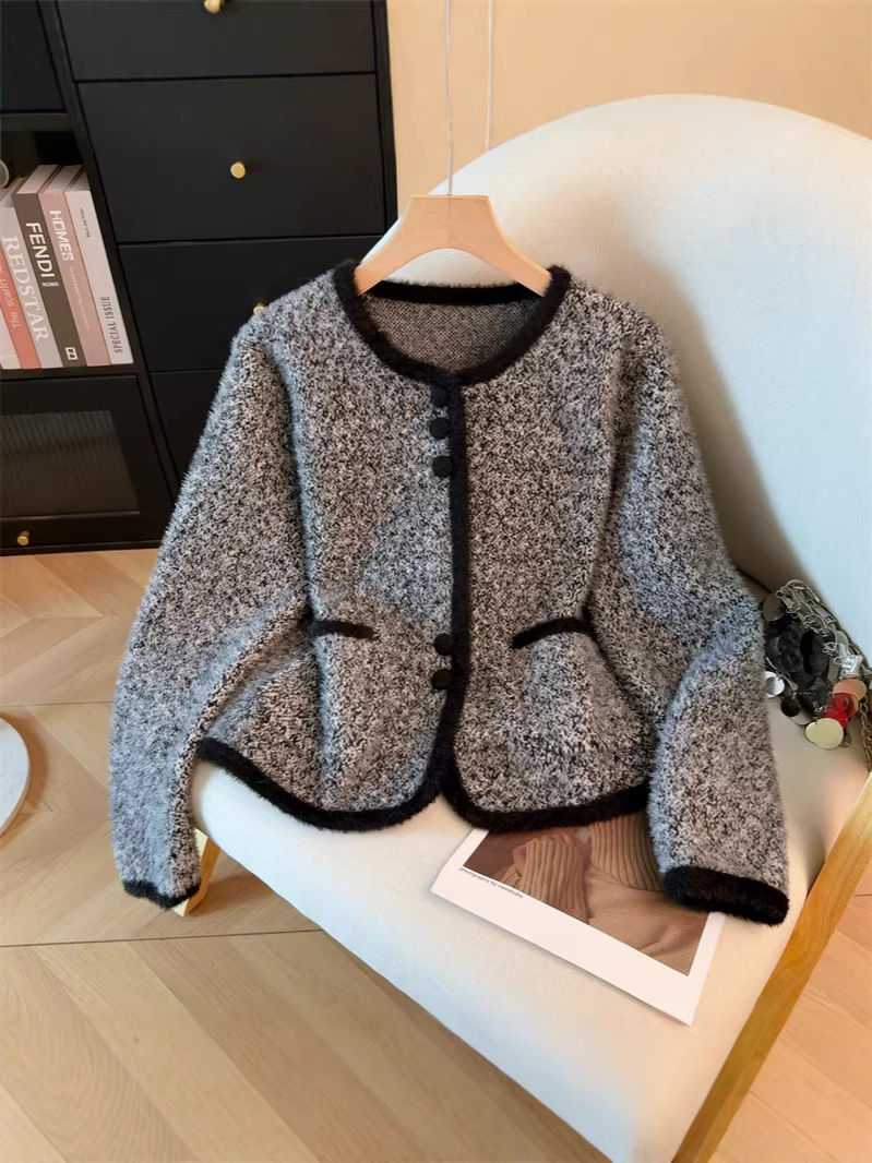 Áo croptop nữ tay ngắn phong cách tiểu thư sang trọng — màu xám