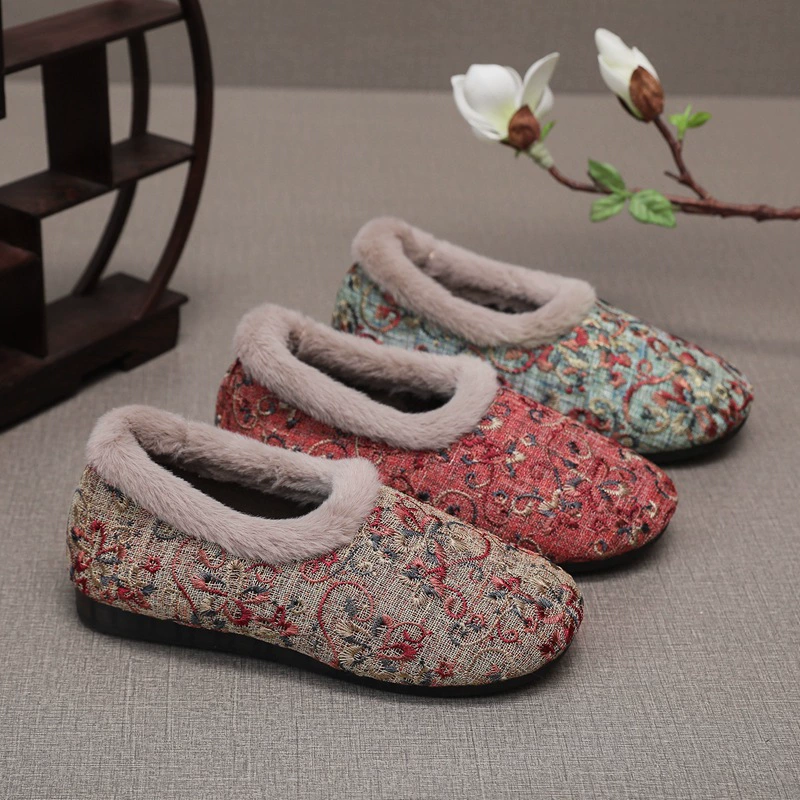 Зимняя обувь с вышивкой, Женская обувь в этническом стиле, цветочная ткань, меховой рот, флисовая подкладка, мягкая подошва, старая Пекинская Тканевая обувь, обувь для мам среднего и пожилого возраста, нескользящая