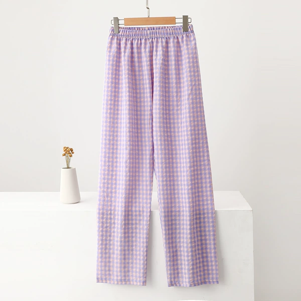 Plaid purple trousers