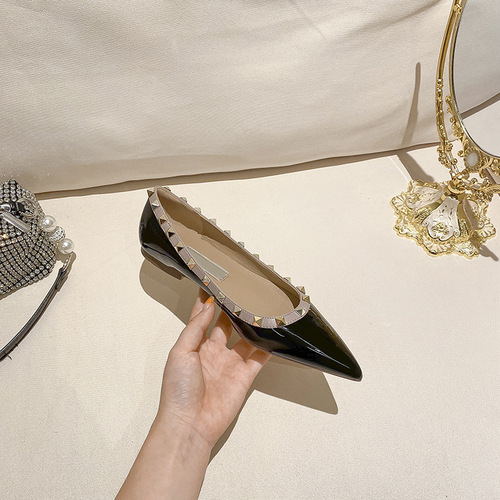 ladysheels shallow rivet pointed toe flat shoes 2024 summer new style commuting all-match one-legged shoes