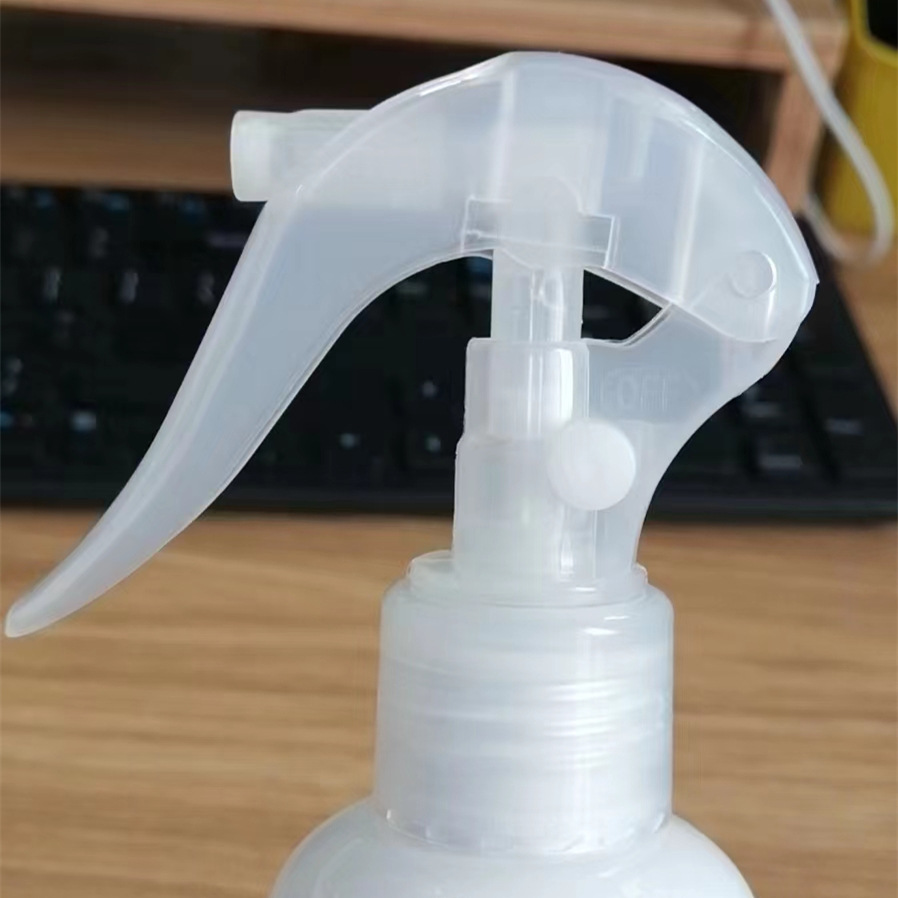 厂家现货批发新款小老鼠喷枪 PP塑料材质手扣式喷枪 透明方枪