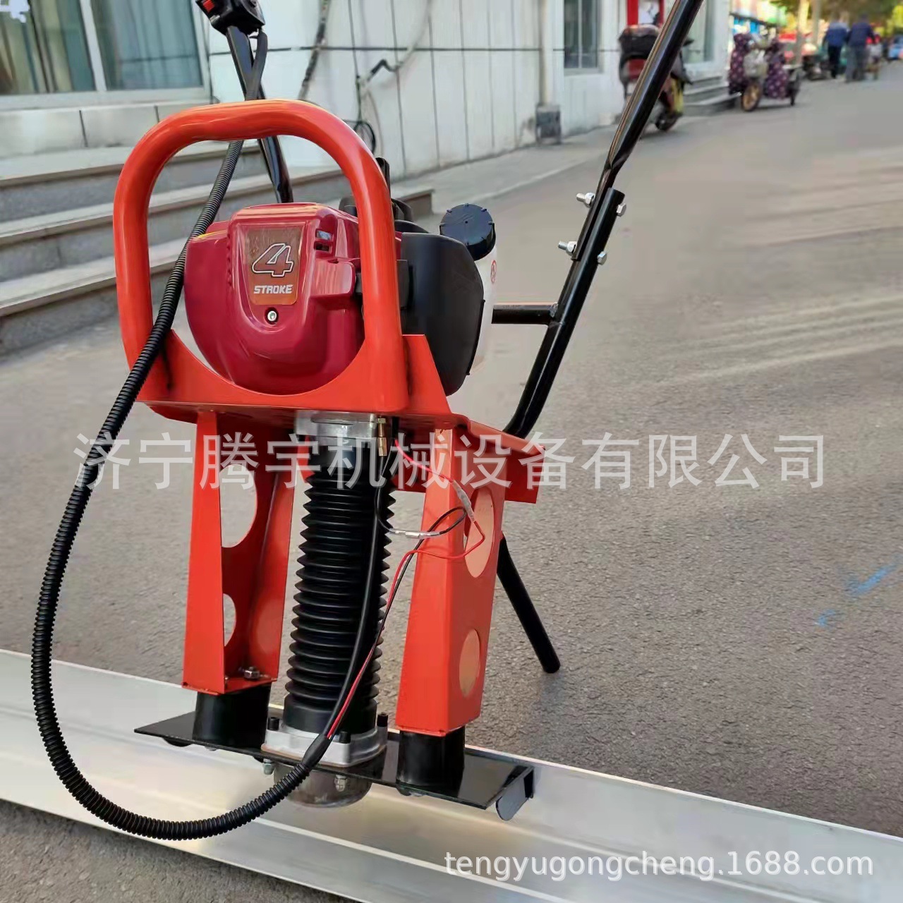 厂家供应混凝土路面震平尺 电动马路刮平尺 电动振平尺高效找平